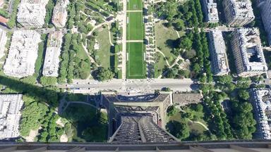 令人惊异的空中观点埃菲尔铁塔塔巴黎冠军3星辰广场军事穹顶对于残废军人蒙帕纳斯建筑